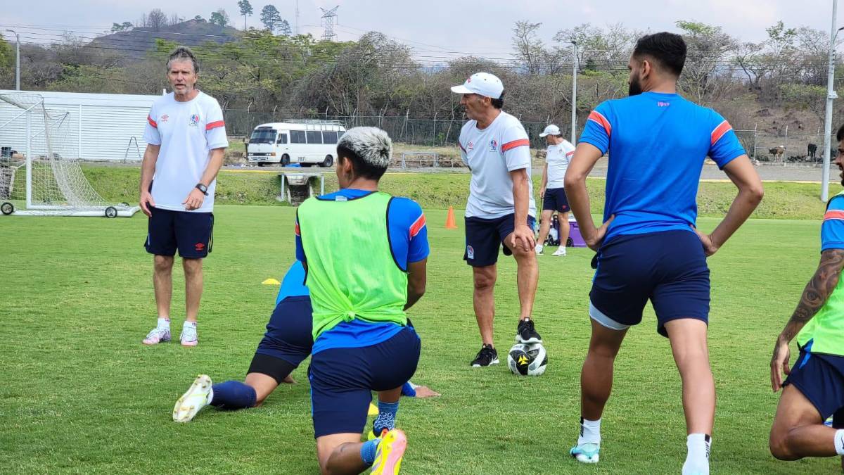 Bengtson sigue alegre tras anotarle a Motagua y el Chelito es el alma del Olimpia: así vivió Troglio el entreno del León