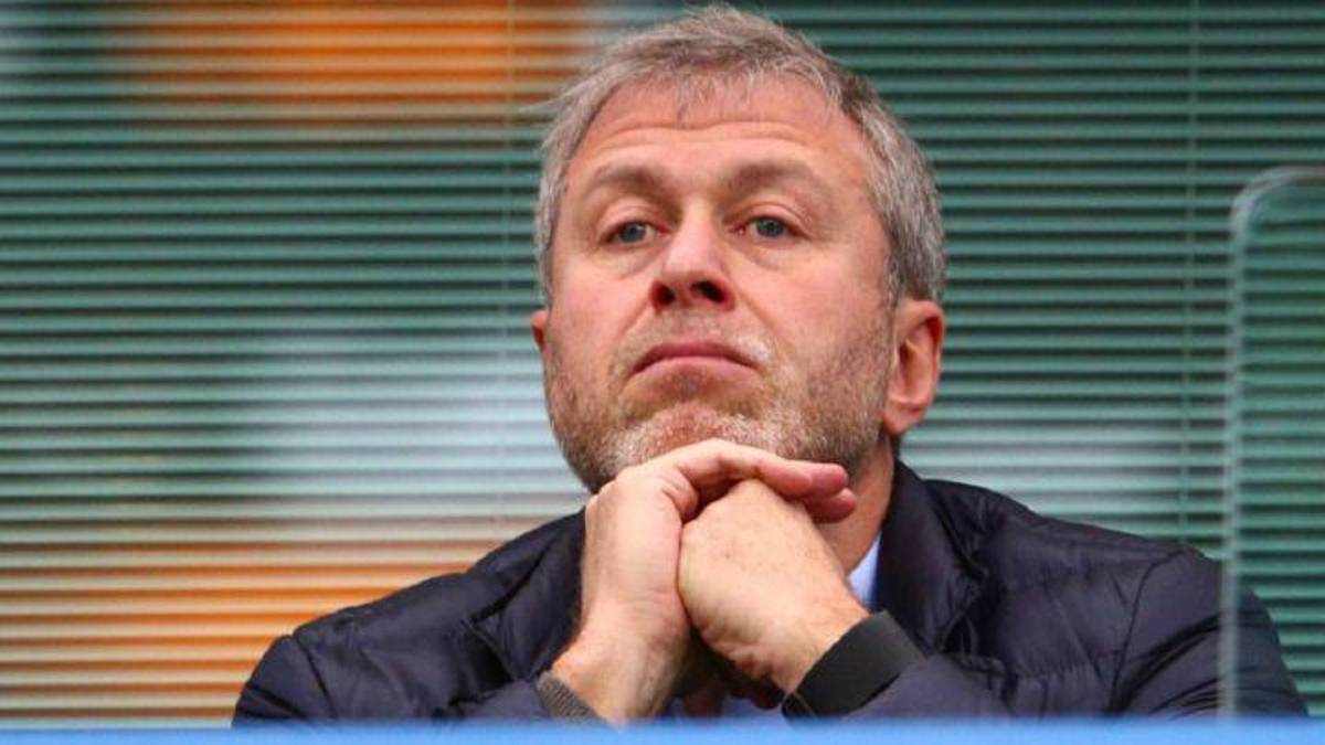 Los vínculos de Abramovich con Putin que lo apartan del Chelsea: lo que hizo por el presidente ruso y su fortuna al descubierto