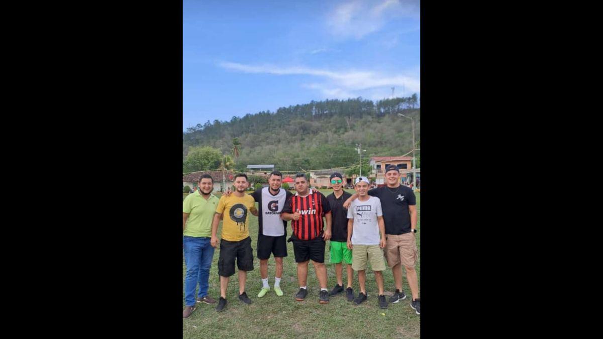 Subcampeón con Potros Olancho participó en duelo de Gordos vs Flacos en Santa Bárbara: El ganador se llevaba los tamales