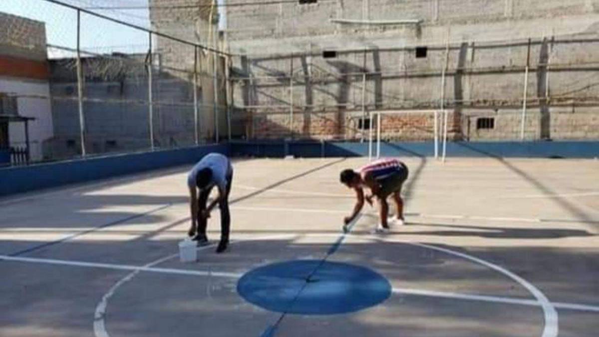 Del barrio a lo profesional: El antes y después de las canchas que se han mejorado en Honduras