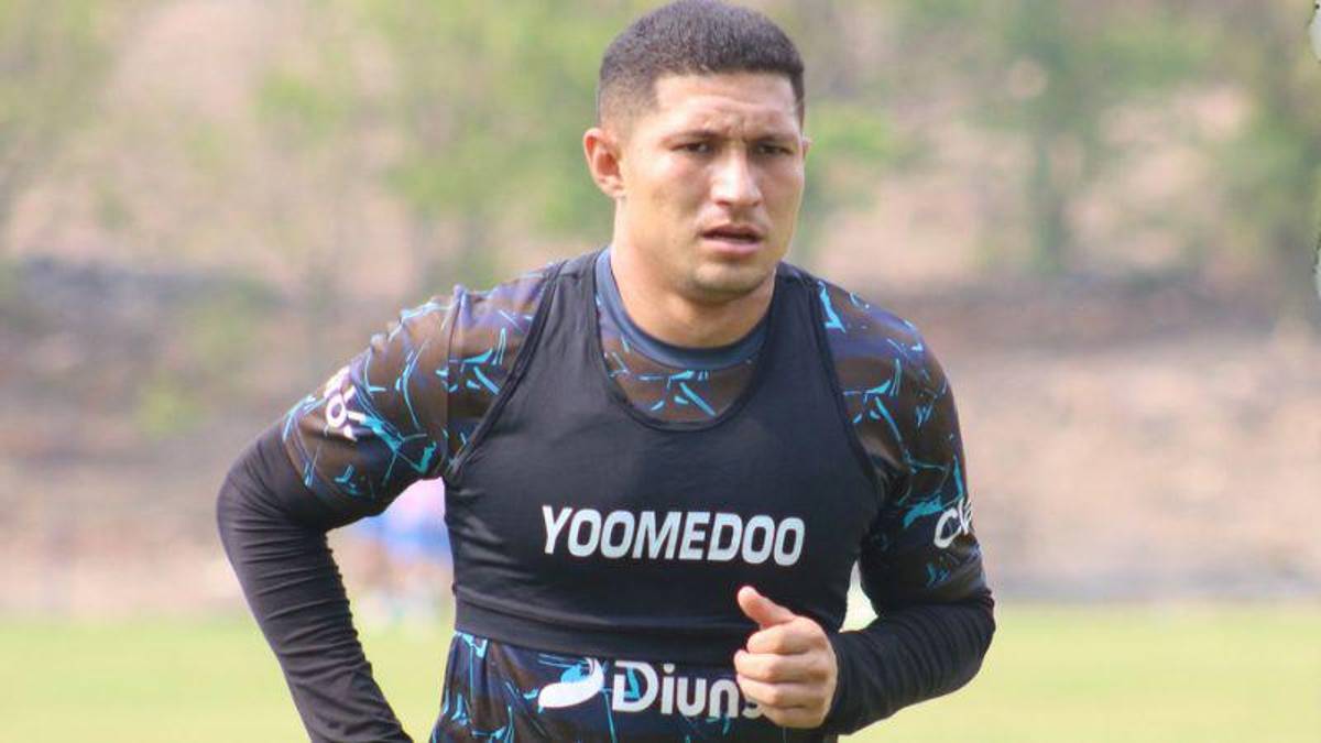 Legionarios libres: Nájar, Quioto y otros futbolistas hondureños que ficharán por un nuevo equipo en 2024