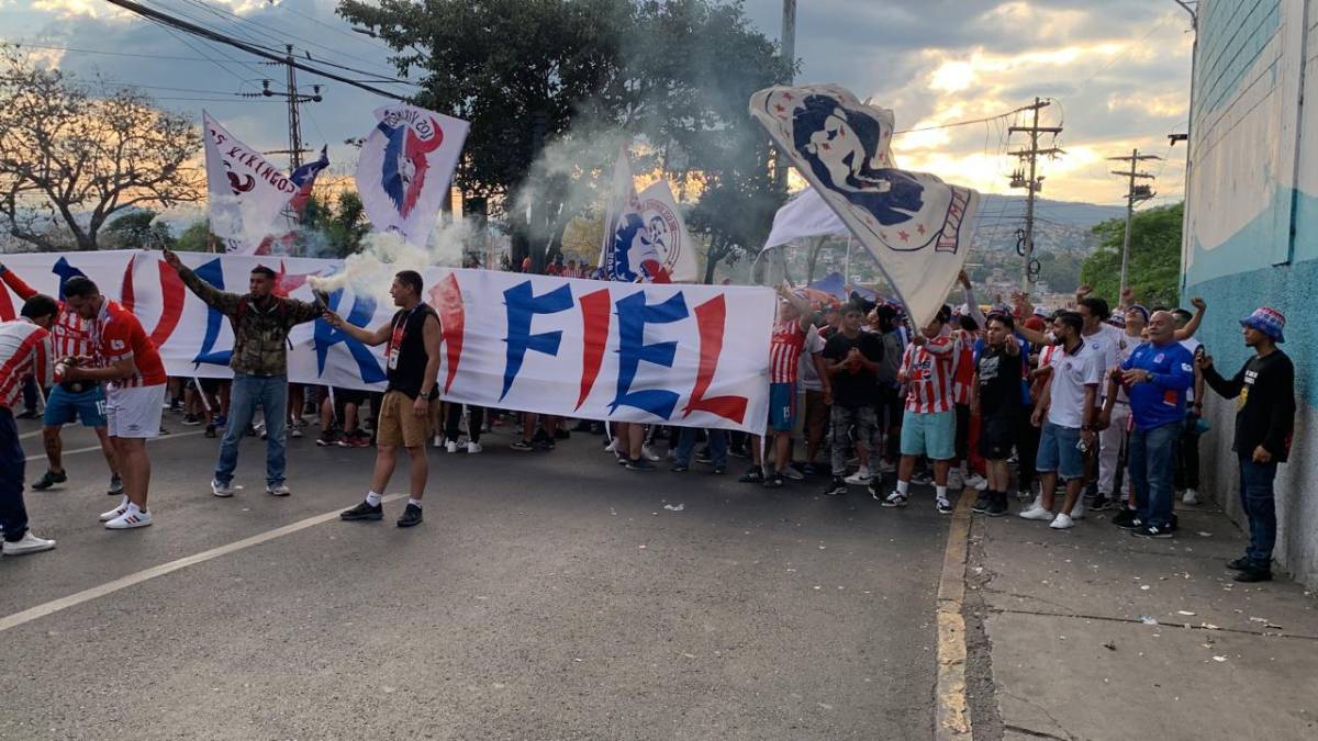 Pedro Troglio, el nuevo rey del Olimpismo y el show de la Ultra Fiel previo al clásico ante Real España en el estadio Nacional