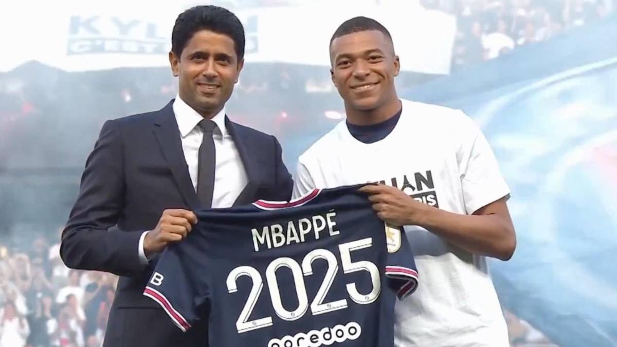 ¡La revolución del PSG! Los 13 jugadores que se van, el capricho cumplido a Mbappé y la situación de Messi: “Habrá un cambio muy grande”