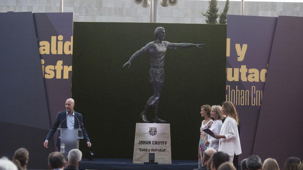 Las mejores estatuas de las leyendas del deporte; las más impresionantes son las de Pelé, Maradona, Messi y Cristiano
