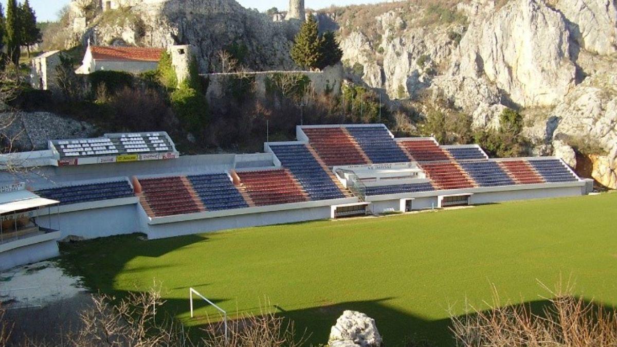 Los estadios más raros y curiosos del mundo: sobre edificios, agua, desierto y uno se convirtió en un vecindario