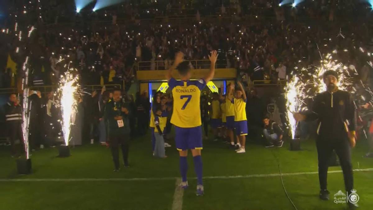 El tremendo error de Cristiano Ronaldo en su histórica presentación con el Al Nassr y la sencillez de Georgina Rodríguez