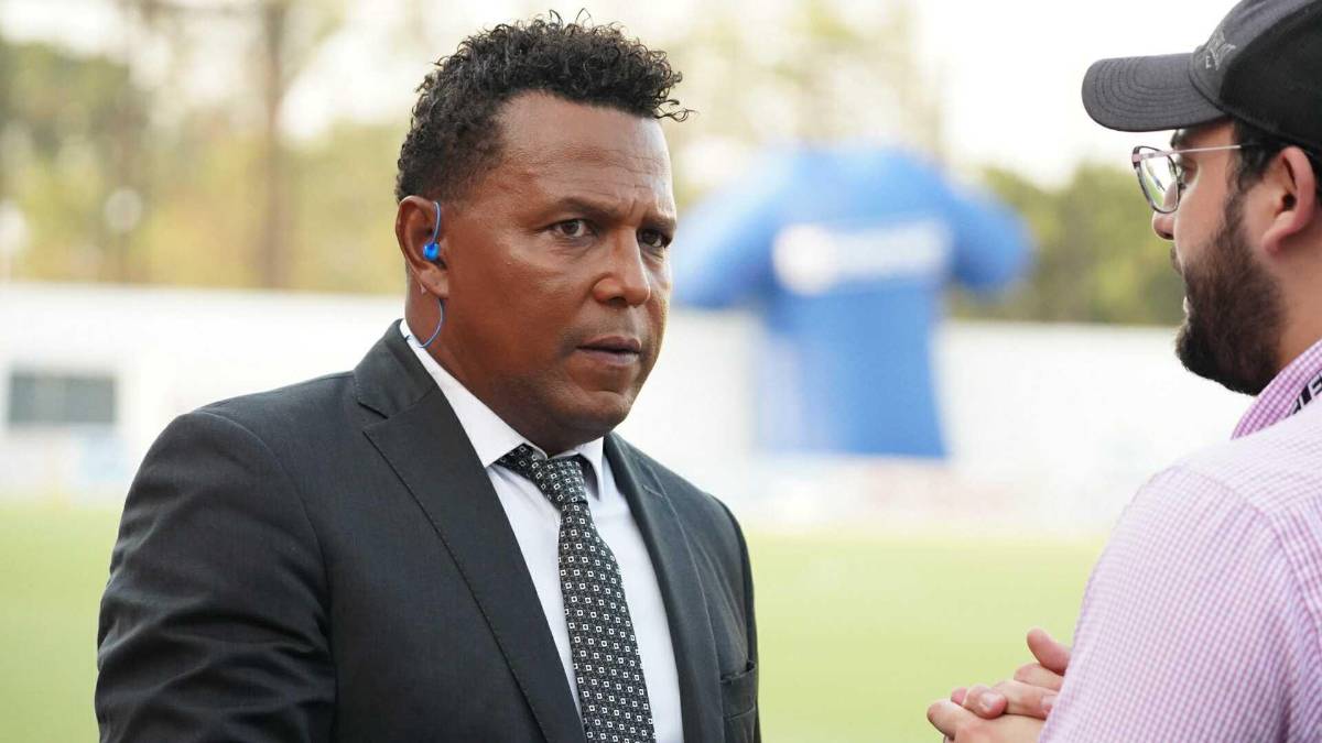 Ambientazo para la final entre Real España y Olimpia: La chica que se escondió, ¿por qué? el periodista sorprendido y las bellezas