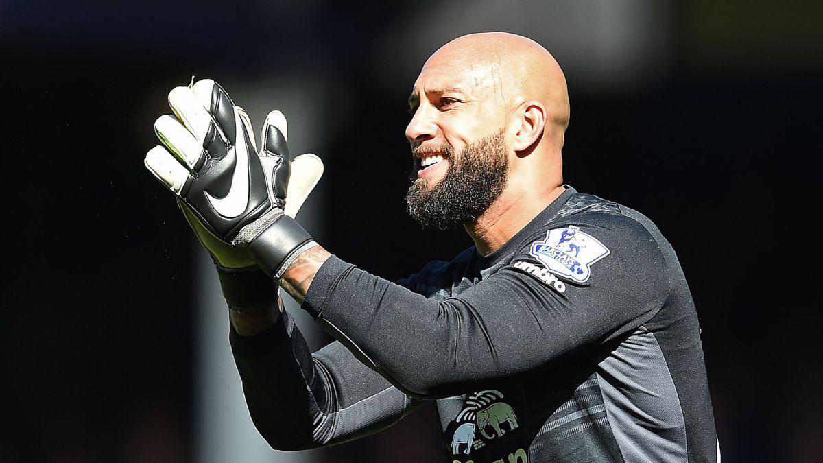 Tim Howard cree que Pochettino no debe replicar lo de Guardiola con Estados Unidos.