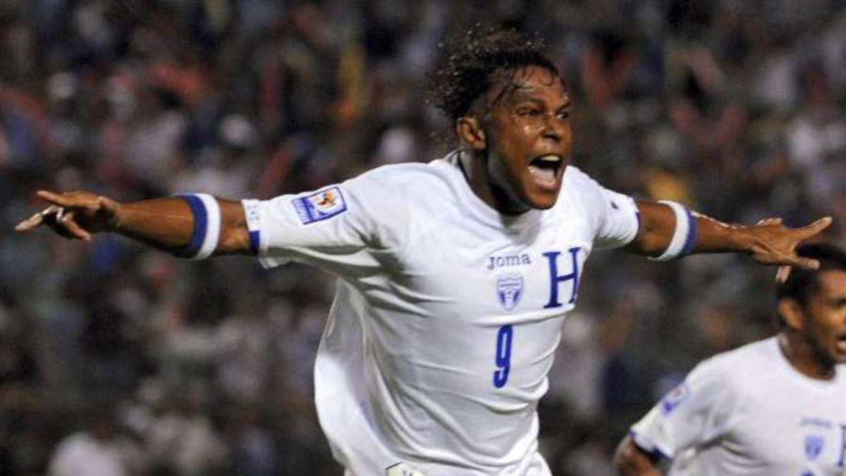 La nueva vida del histórico goleador hondureño Carlos Pavón tras su adiós de Univisión ¿Qué pasa haciendo?