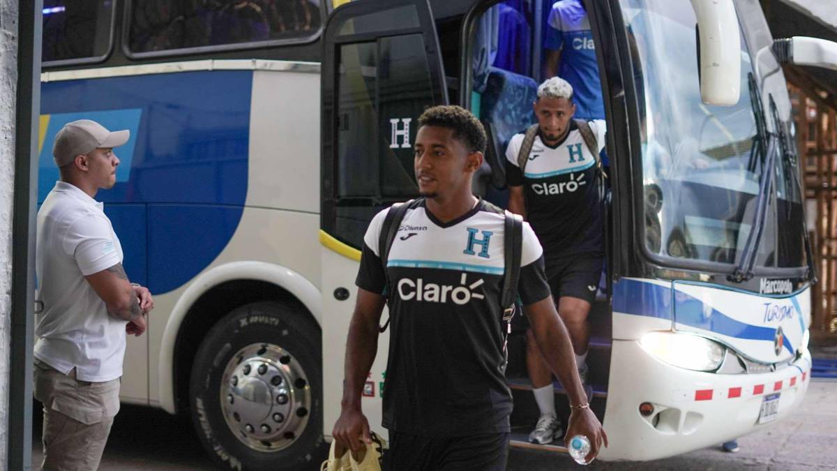 Nuevas caras y bajo una fuerte lluvia: Así fue el entrenamiento de la Selección de Honduras en el estadio Nacional