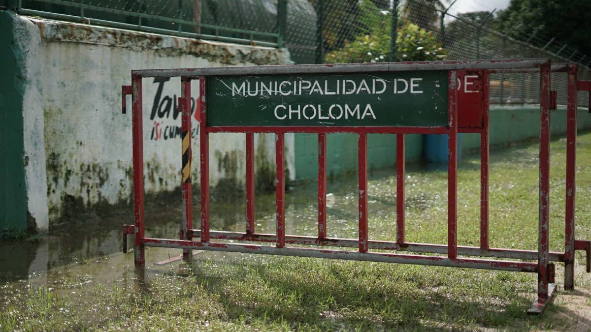 ¡Inundado! Estadio de la gran final de la Liga de Ascenso de Honduras entre Choloma y Platense quedó afectado por las lluvias
