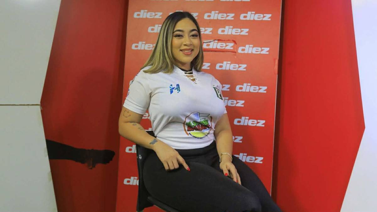 La hincha más sexy de Platense: el secreto, última polémica y su verdadera profesión