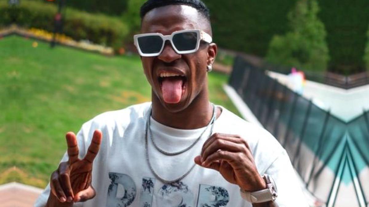 Vinicius Junior se ha enamorado de despampanante rubia y esta es la inesperada que tiene