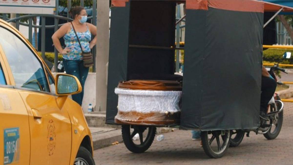 ¡Dramático! Muertos por coronavirus tirados en las calles en Guayaquil, Ecuador