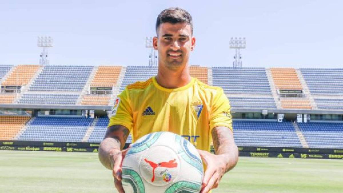 Choco Lozano se une a los fichajes más caros en la historia del Cádiz de España