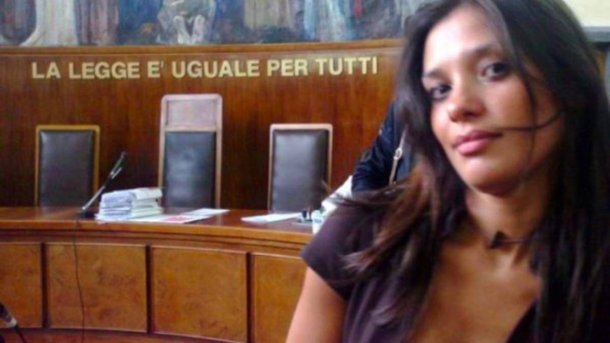 Muere envenenada una modelo, testigo clave en el proceso contra Berlusconi por el caso 'Ruby'