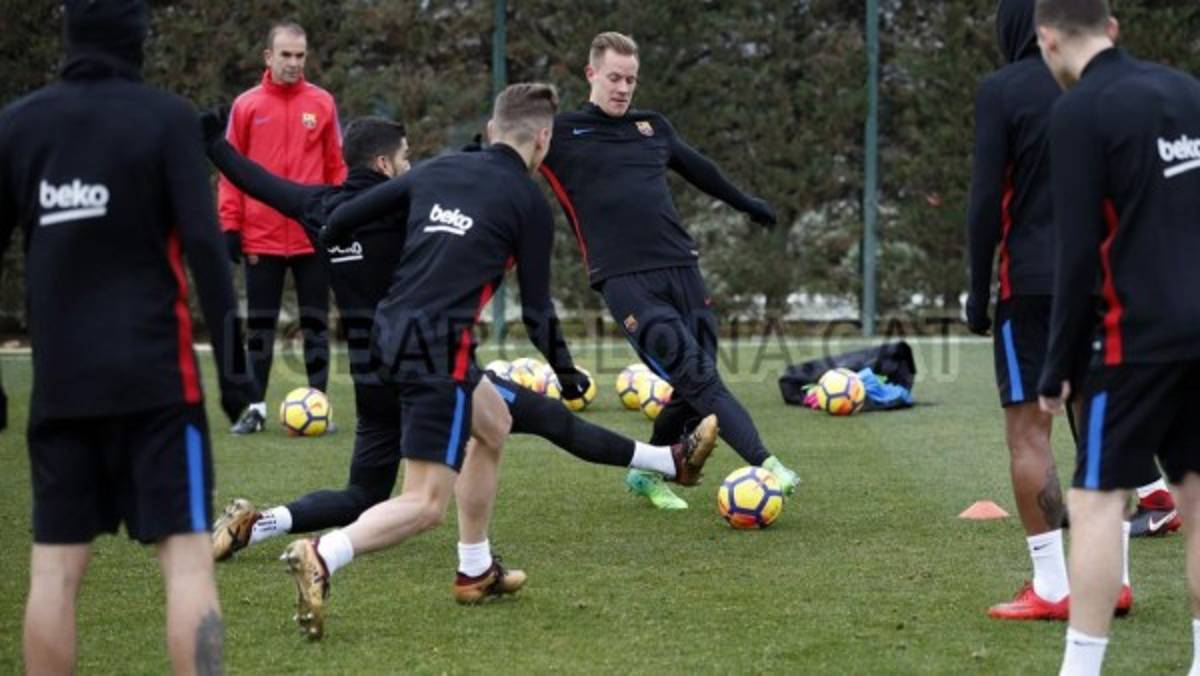 Choco Lozano entrena con el primer equipo del Barcelona en la semana del clásico