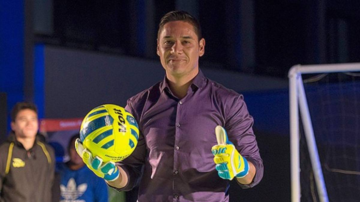 Noel Valladares, el portero con más juegos en la eliminatoria de la Concacaf