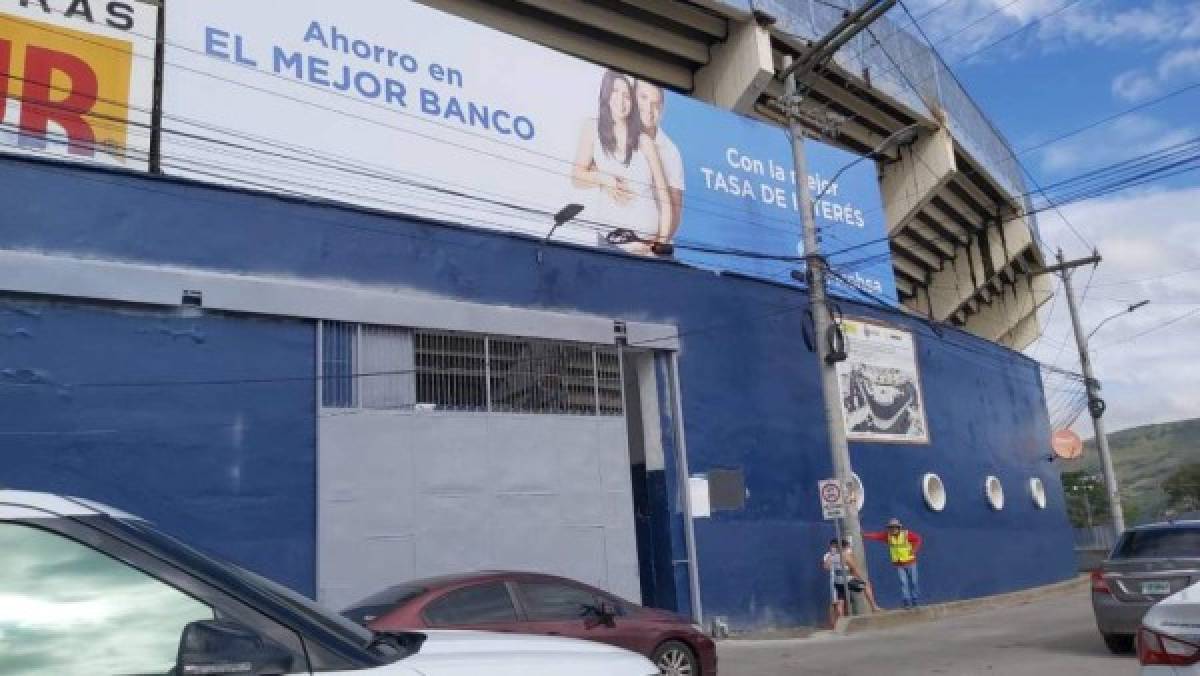 'Maquillan' con pintura el Estadio Nacional de Tegucigalpa para disimular el deterioro para el 15 de septiembre