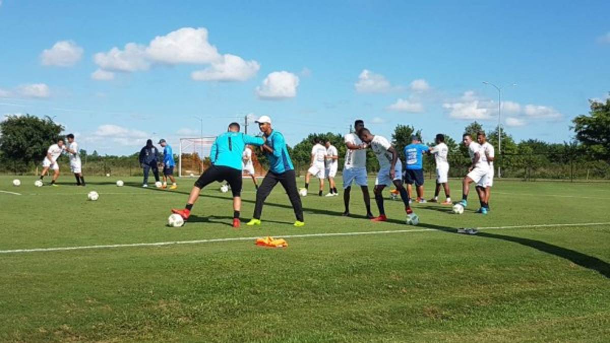 FOTOS: Así fue la curiosa práctica de la Selección de Honduras en Houston
