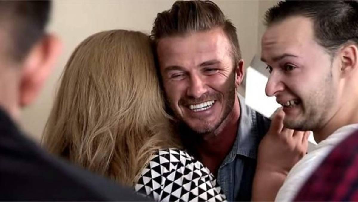 FOTOS: Así emocionó David Beckham a esta familia al donarles 100 mil dólares