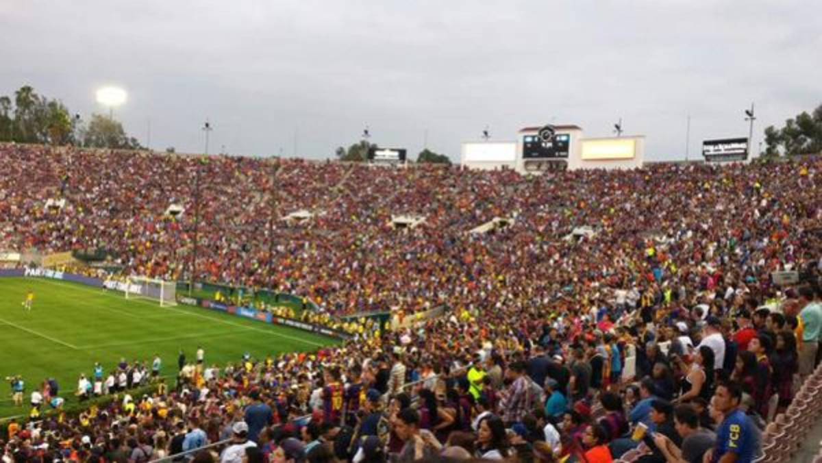 Llenazo en el Rose Bowl para ver al Barcelona ante Galaxy