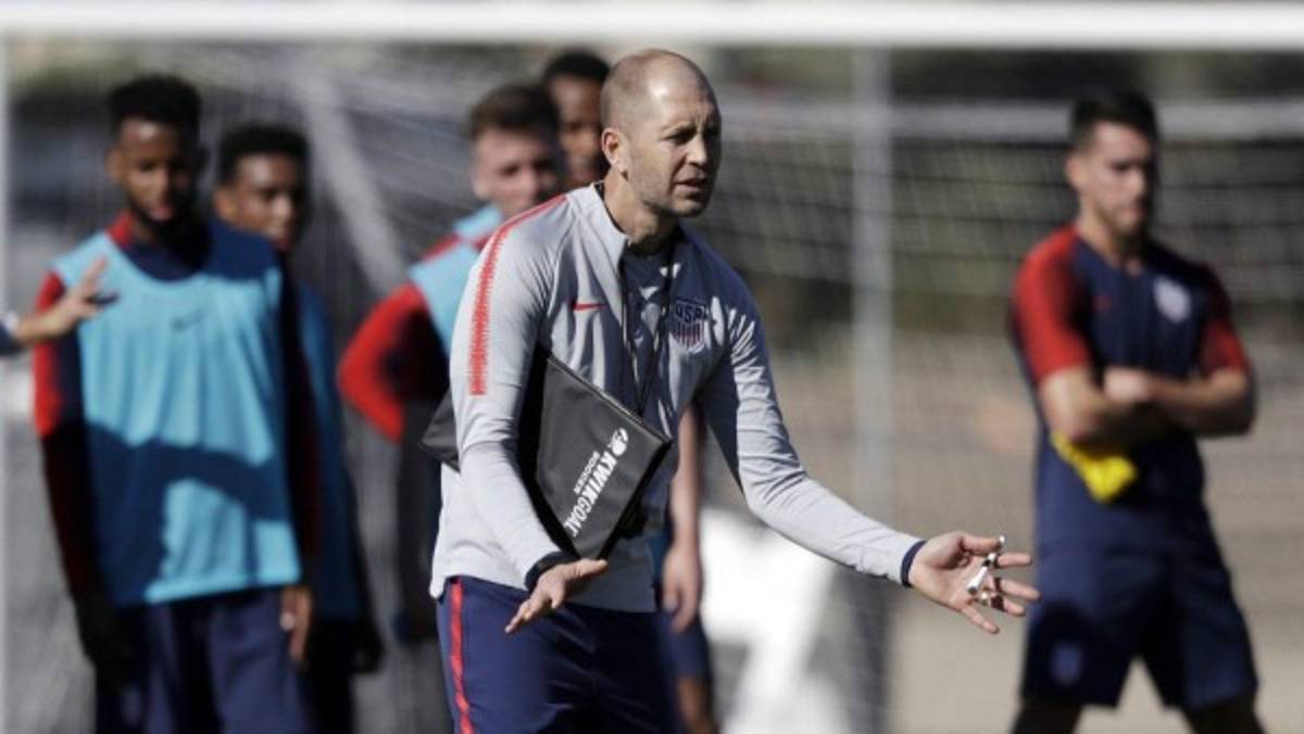 Los salarios de los técnicos de Concacaf, Fabián Coito de los más bajos