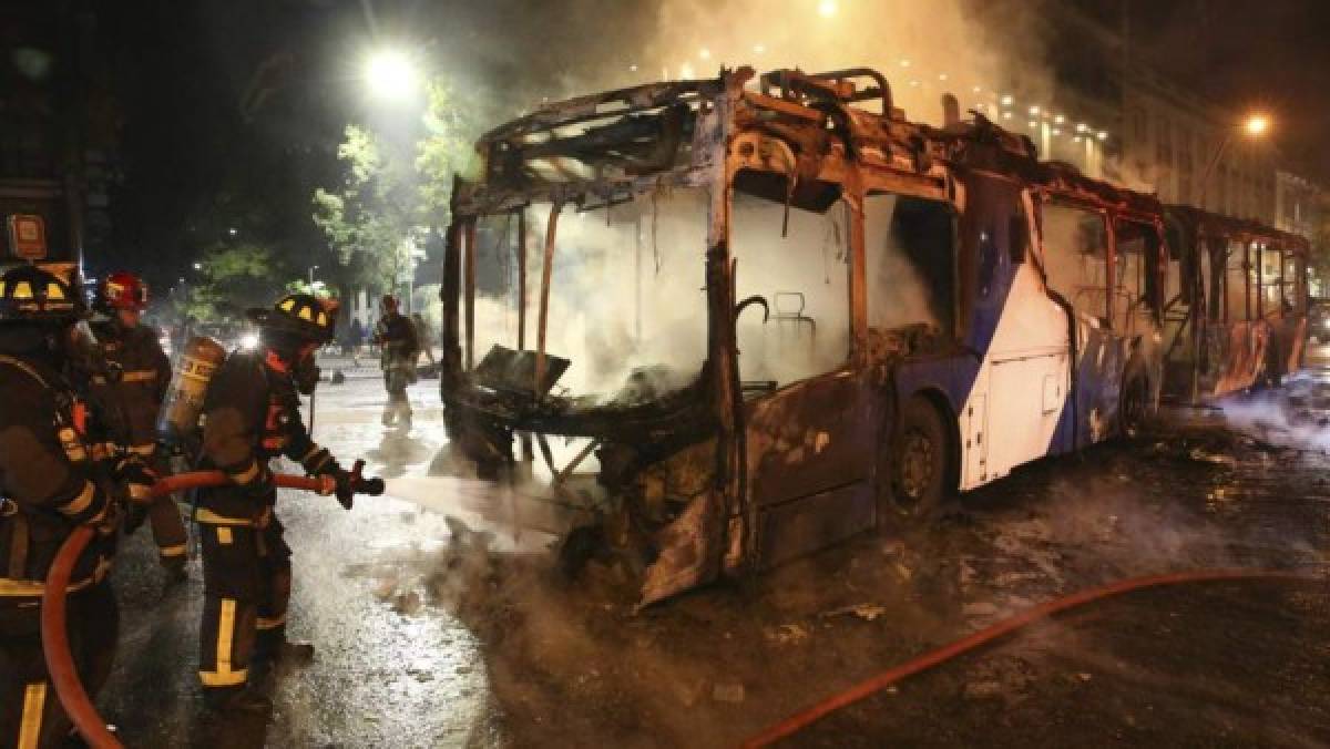 Disturbios, sangre y muertos... ¡Santiago de Chile, sede de la final de Copa Libertadores en crisis social!