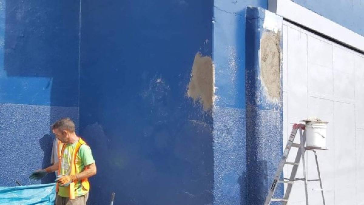 'Maquillan' con pintura el Estadio Nacional de Tegucigalpa para disimular el deterioro para el 15 de septiembre