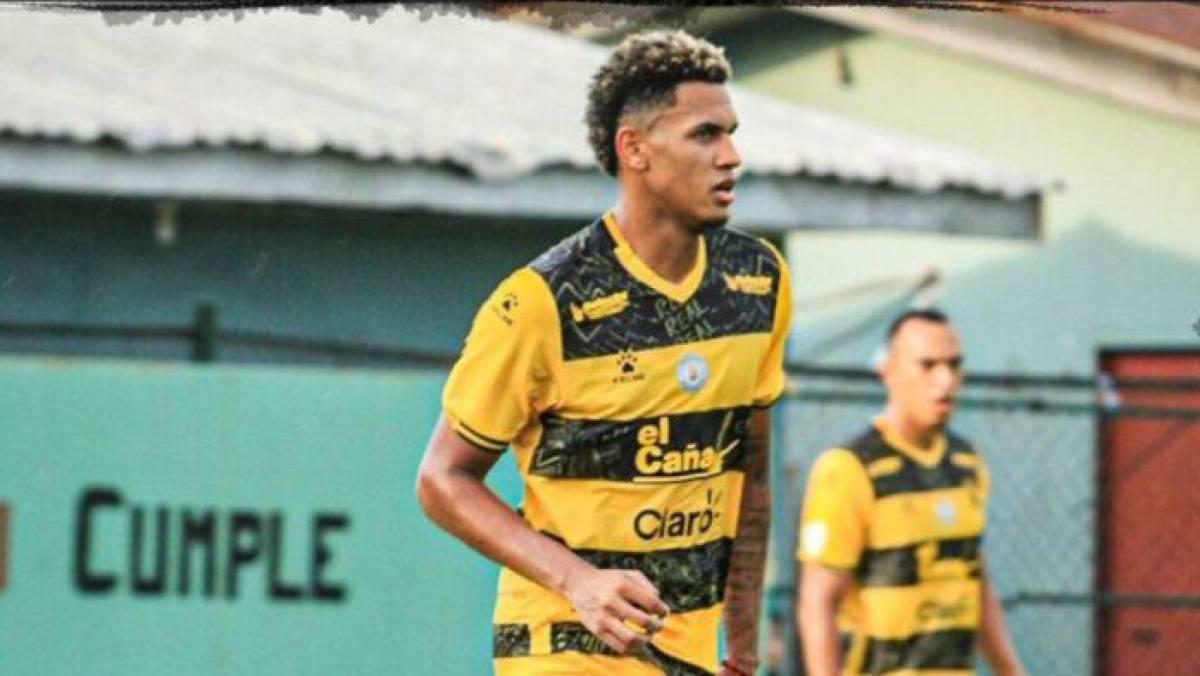 Maylor Núñez, Ever Alvarado Patón Mejía y otros futbolistas que vistieron la camisa de Olimpia y Real España