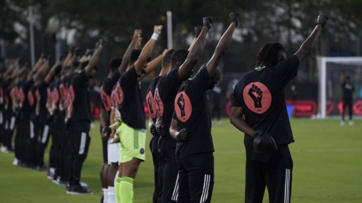 'Negro y orgulloso”: Elis, Maynor y Boniek, protestan contra el racismo en el inicio del torneo de la MLS