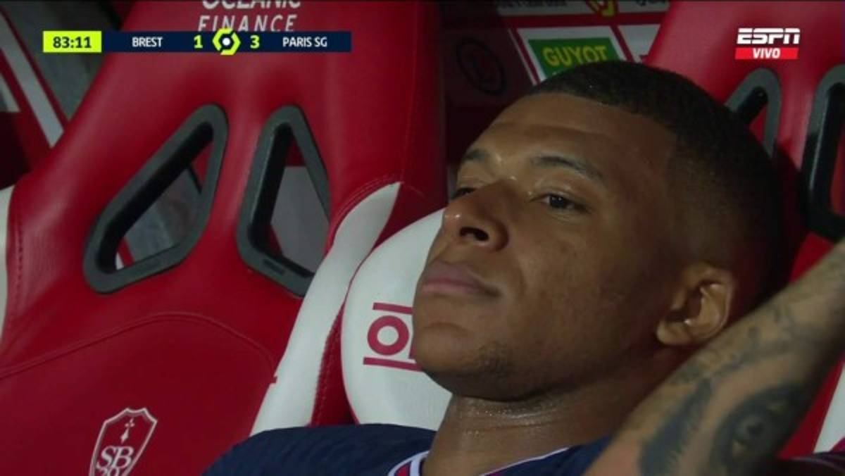 ¿Real Madrid? Bronca de Mbappé tras salir de cambio, abucheado por los hinchas del PSG y la prohibición del Brest por Messi