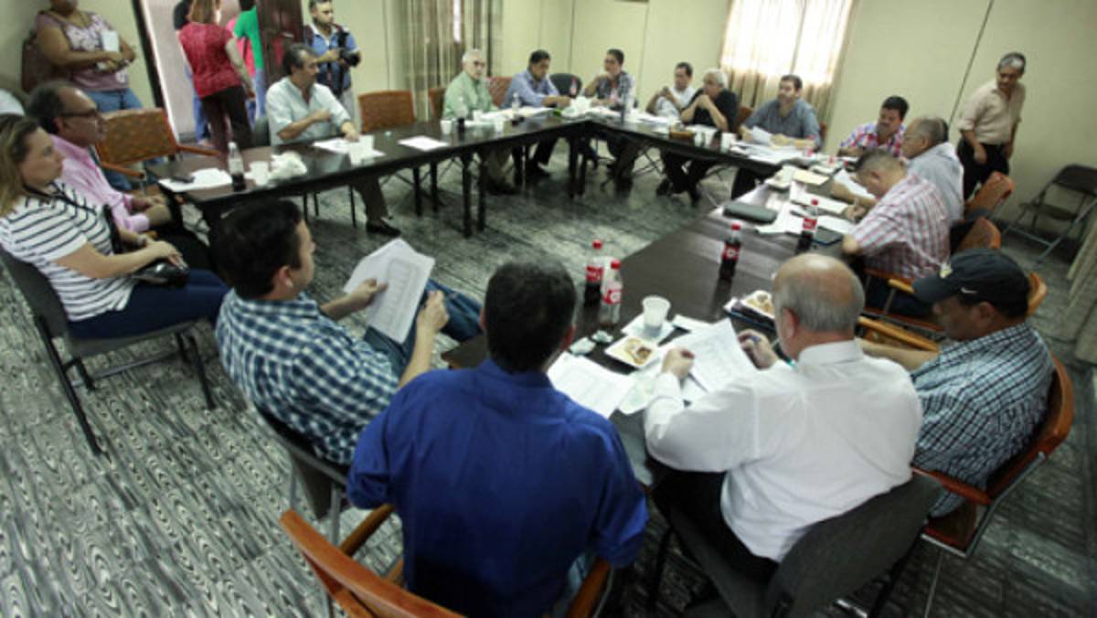 Clubes aceptan préstamo y confirman arranque de Liga en Honduras