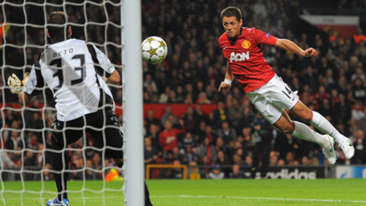 Con doblete de Chicharito, Manchester United logra remontada