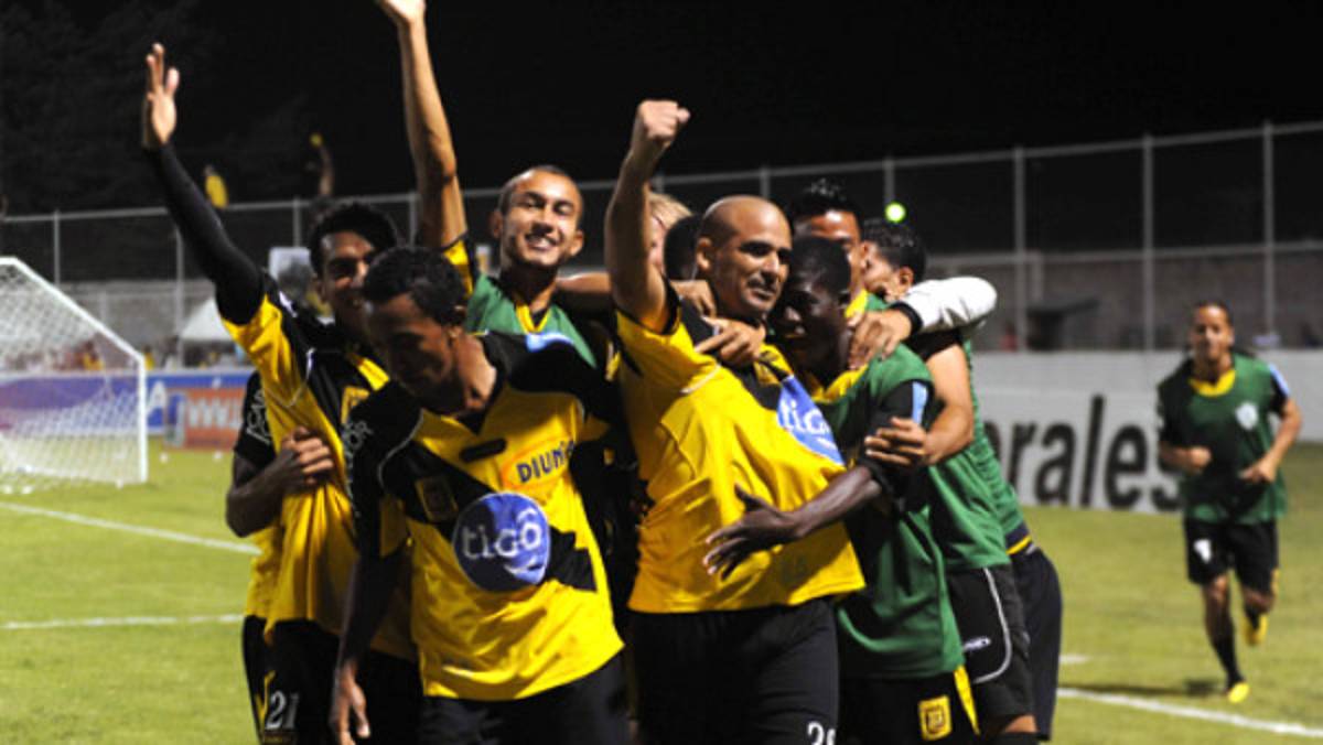 'Hispano lucha con fuerzas extrañas”