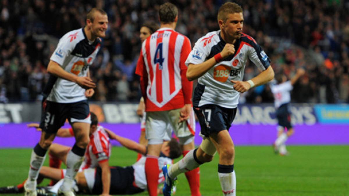 Stoke fue ridiculizado por el Bolton, Wilson ni jugó