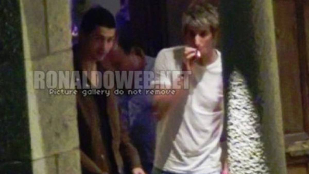 Fotografía mete en problemas a Coentrao