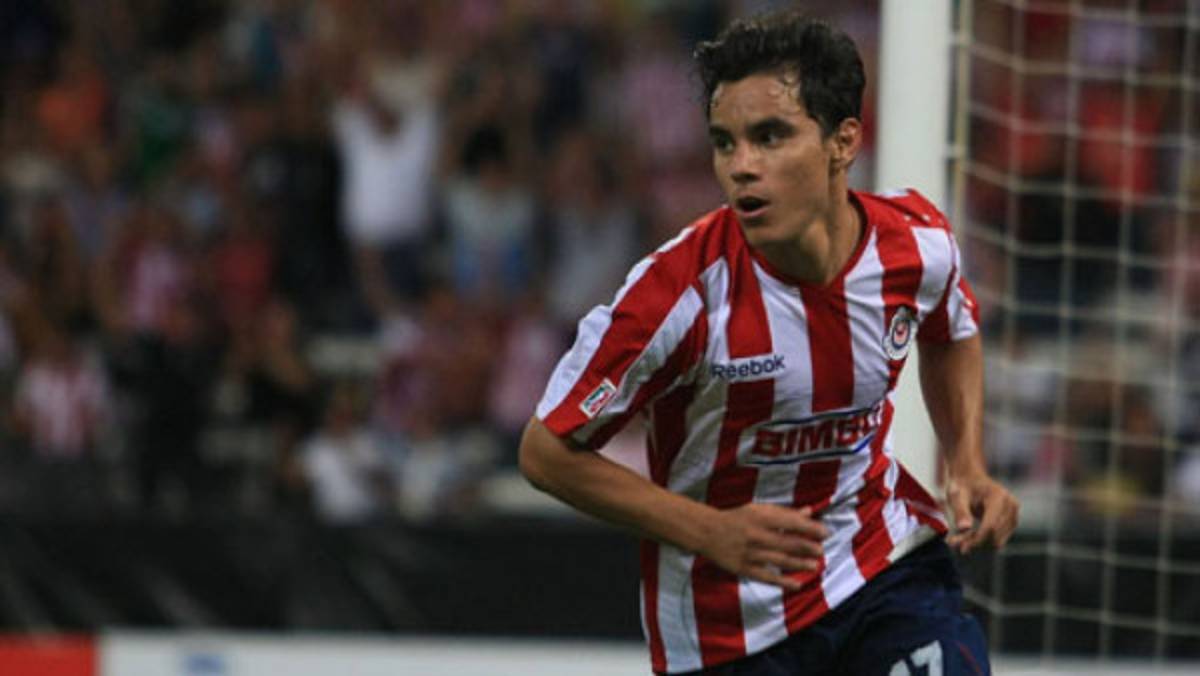 Bravo será compañero de Roger Espinoza