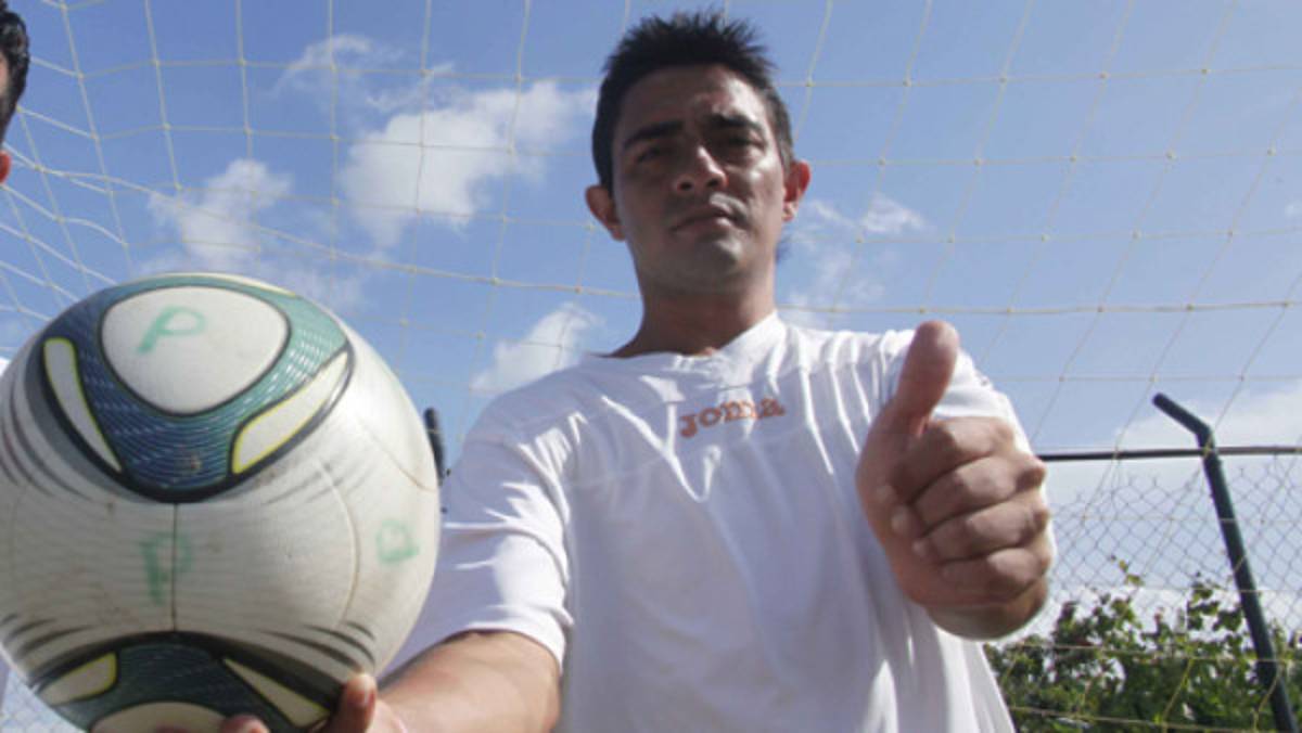 El tico Berny Solórzano no es más jugador del Platense