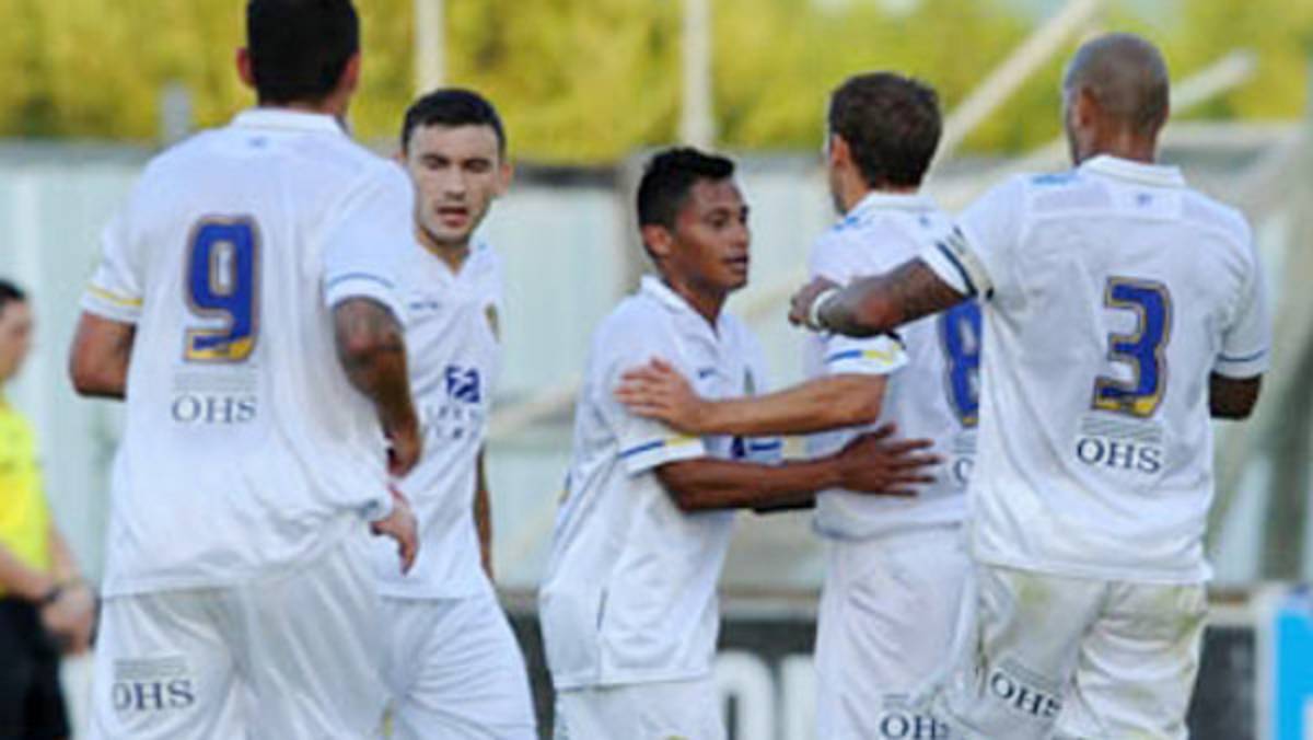 Ramón Núñez marca doblete con Leeds