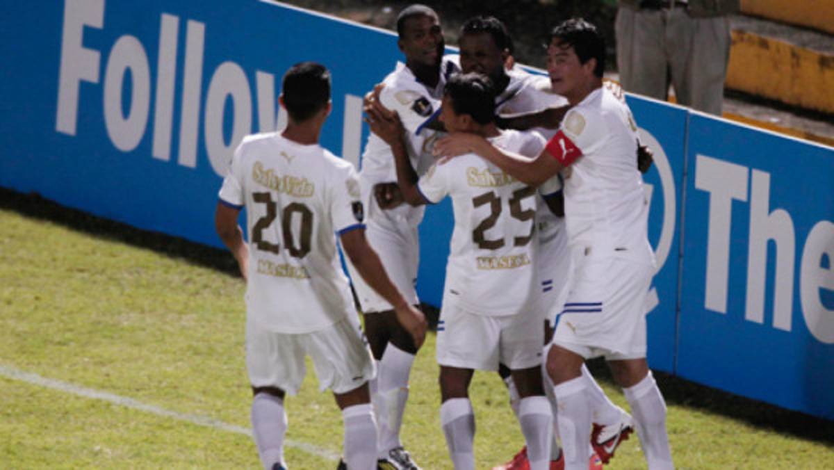 Olimpia gana al FAS en Concachampions