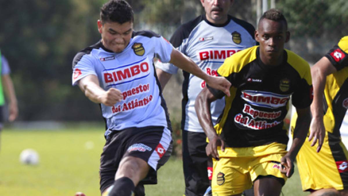 Kervin Jhonson y Julio Canales se unen en la barrida de Real España