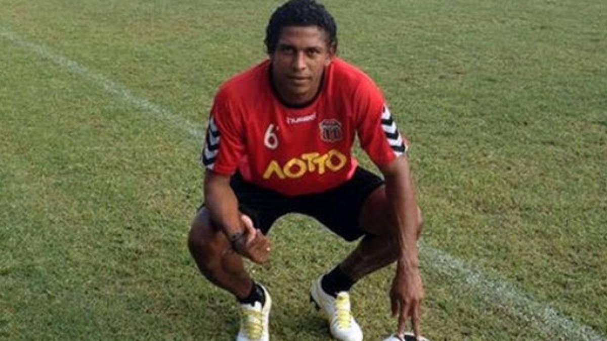 Carlo Costly: 'Me gustaría ser campeón en el extranjero ”