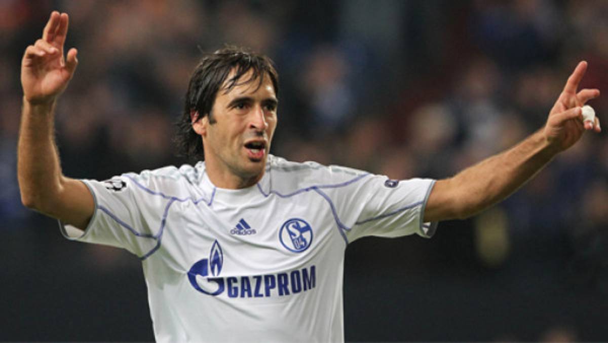 Raúl igualó a Gerd Muller con 69 goles en competicines europeas