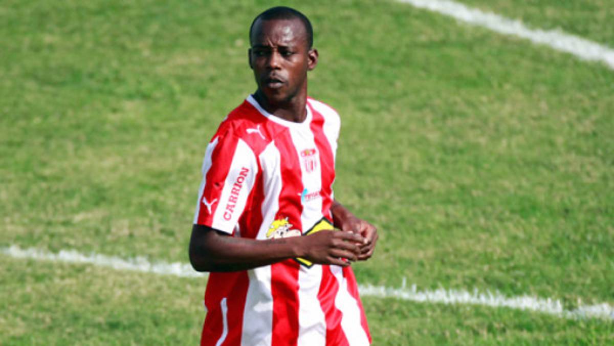 Platense contrata al defensor beliceño Elroy Smith