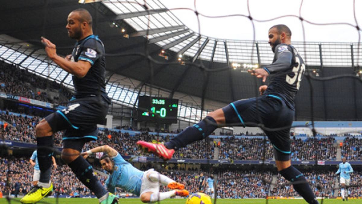 Manchester City propina media docena de goles a Tottenham