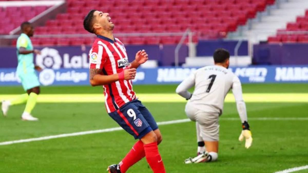 Alegría total, abrazos y su ritual: Así fue el debut goleador de Luis Suárez con el Atlético  