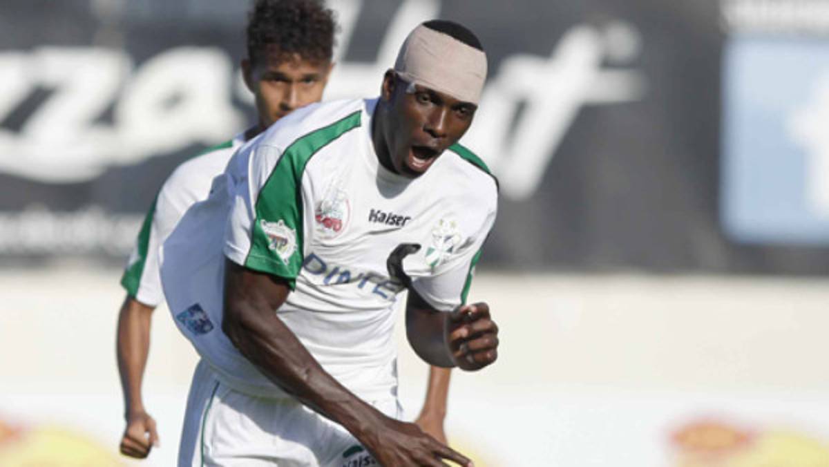 Estupiñan: 'Anotar ante Olimpia es mi principal ilusión'