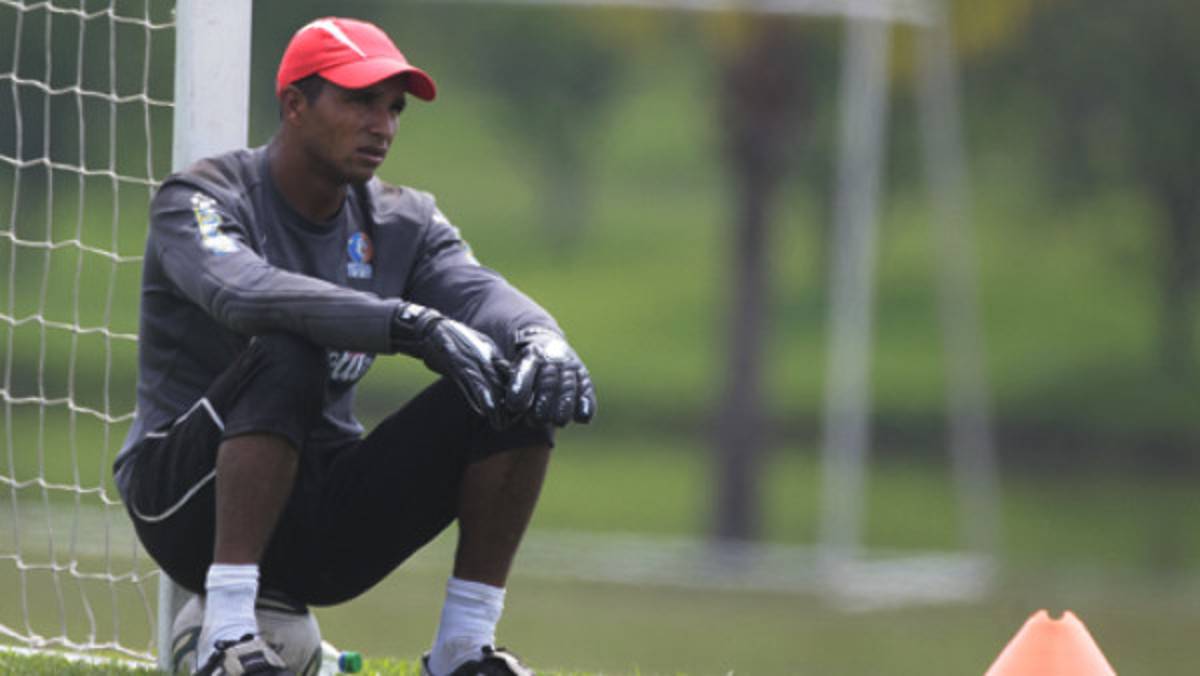 Donis: 'Los árbitros ya vienen predispuestos contra Olimpia'