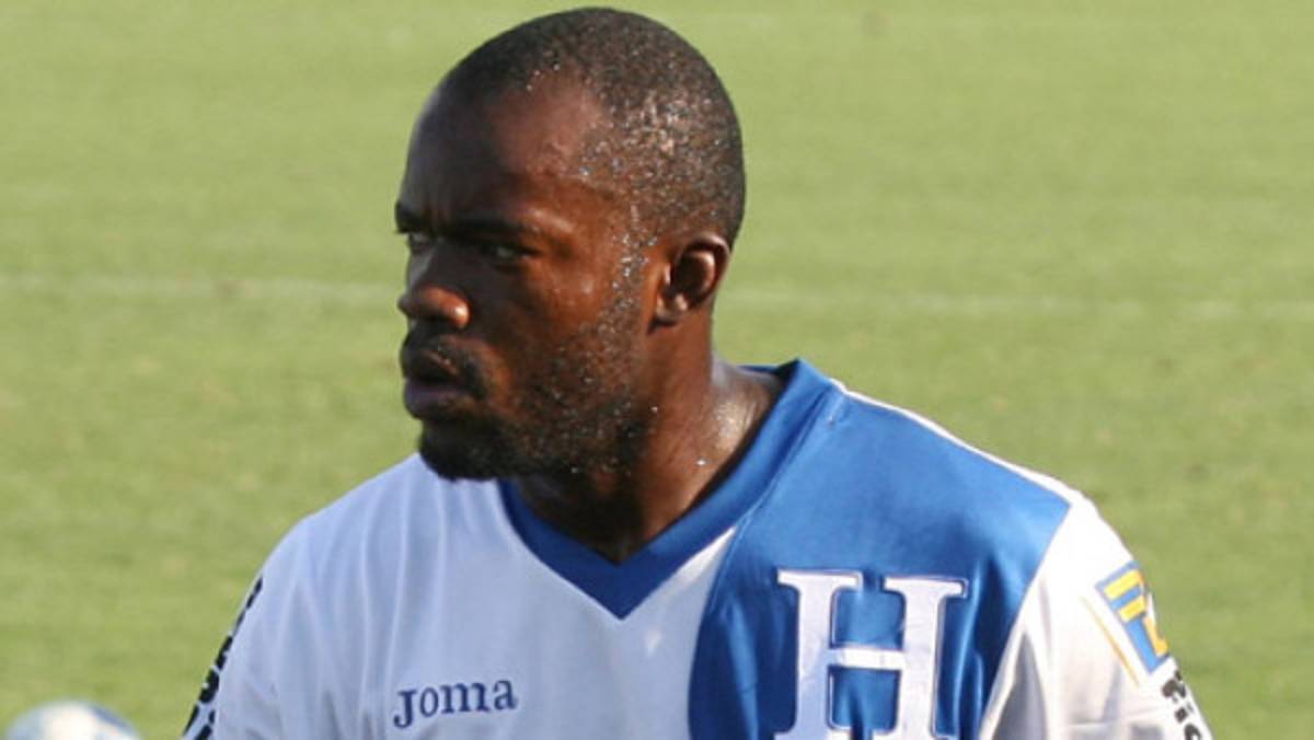 Osman Chávez vuelve a quedar en el aire